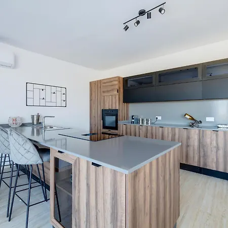Διαμέρισμα Superlative 3br Penthouse, Private Pool And Views *