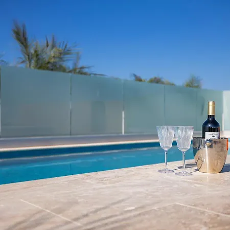 Superlative 3br Penthouse, Private Pool And Views * Hal Ghaxiak
