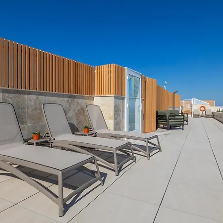Superlative 3br Penthouse, Private Pool And Views *