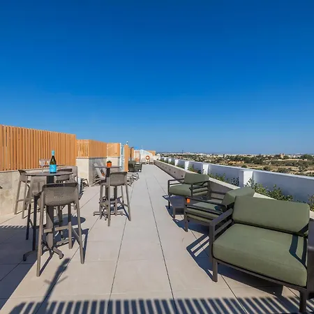 Διαμέρισμα Superlative 3br Penthouse, Private Pool And Views Hal Ghaxiak
